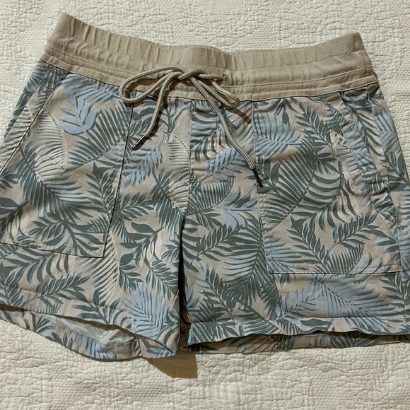 Savannah Rose Coastal shorts. Size 8 - Picture 1 of 7